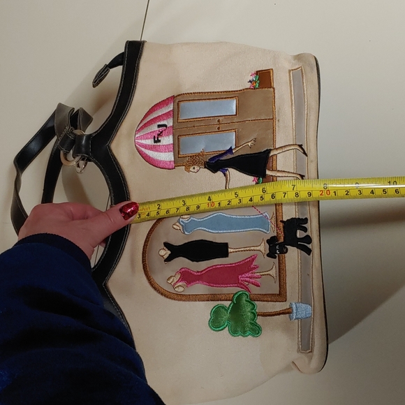 Frankie and Johnnie Dainty Vintage Shoulder Bag - Picture 11 of 16